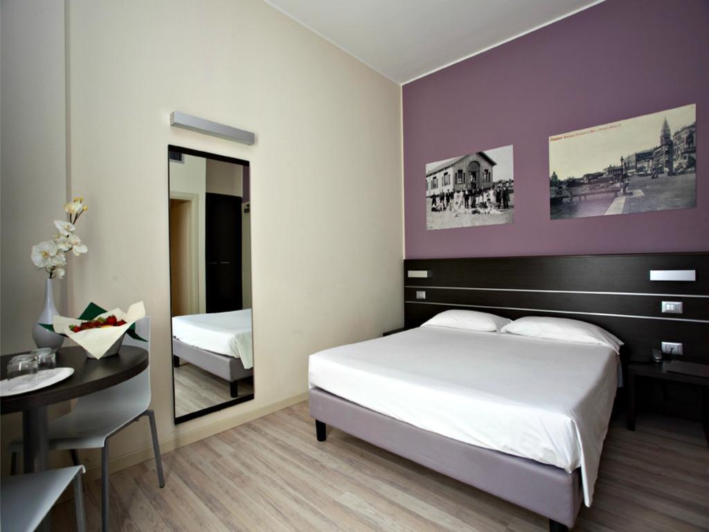 Hotel Vienna Лидо-ди-Езоло Экстерьер фото