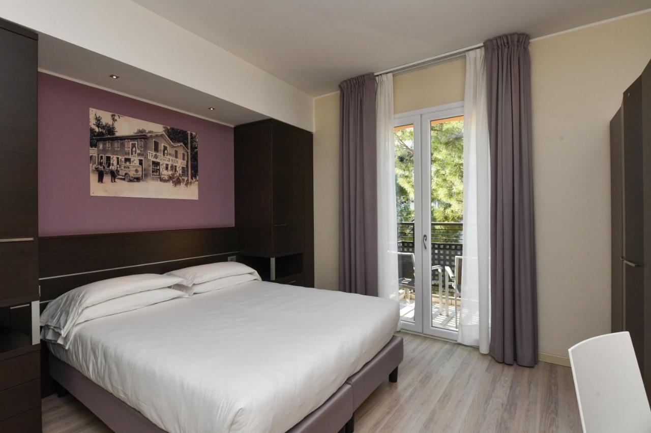 Hotel Vienna Лидо-ди-Езоло Экстерьер фото